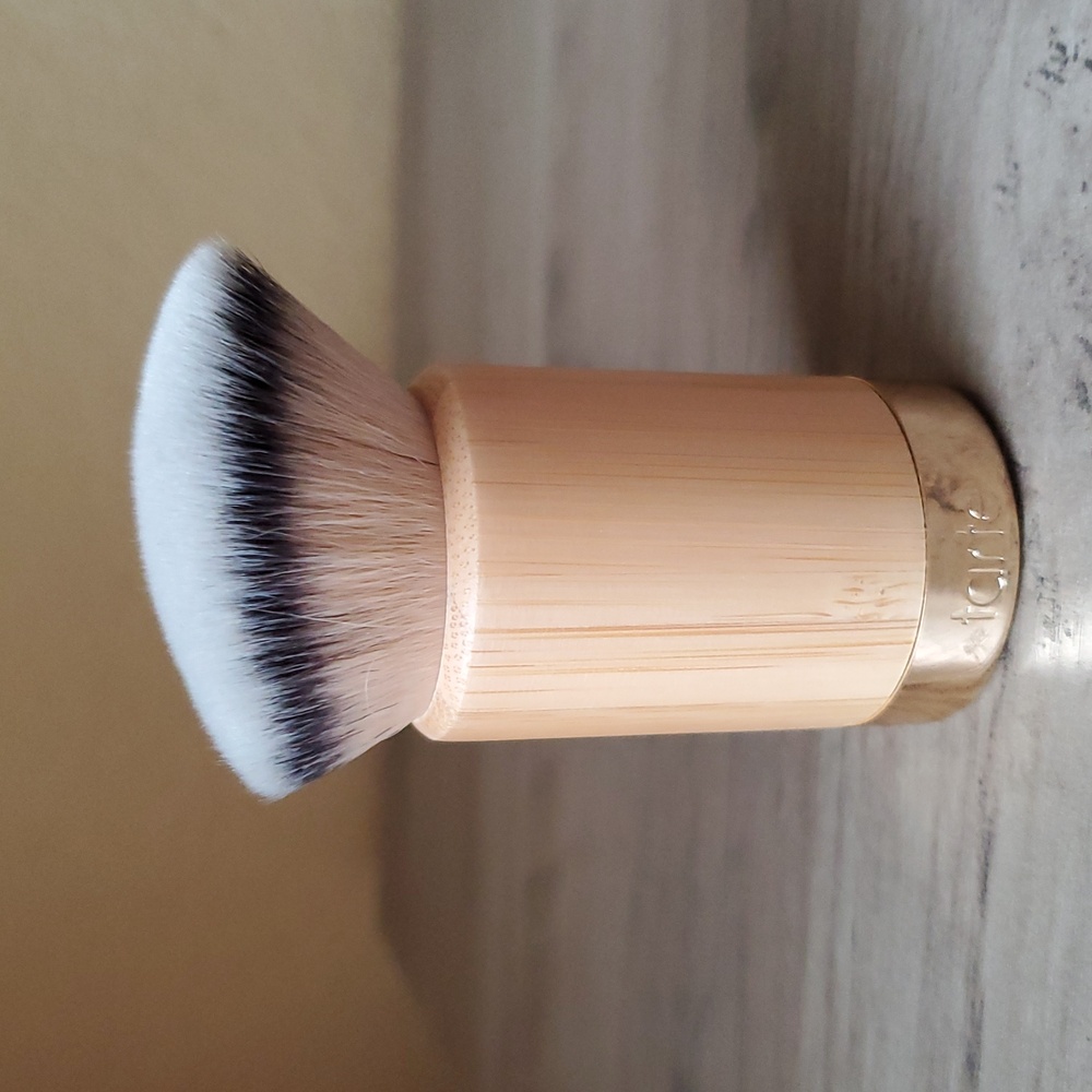 🆕️ TARTE Bamboo Angled Blur Brush